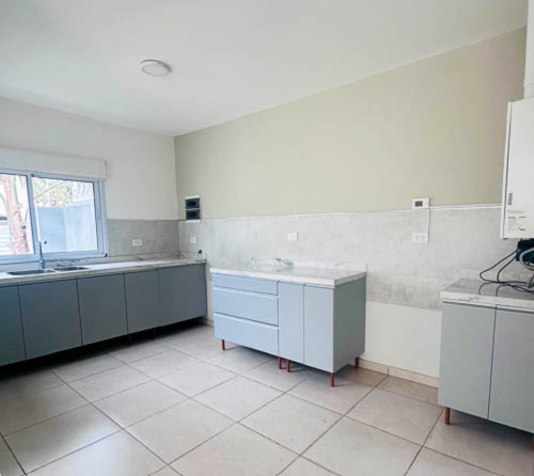 VENTA / CASA / BARRIO MIRADORES DEL GOLF