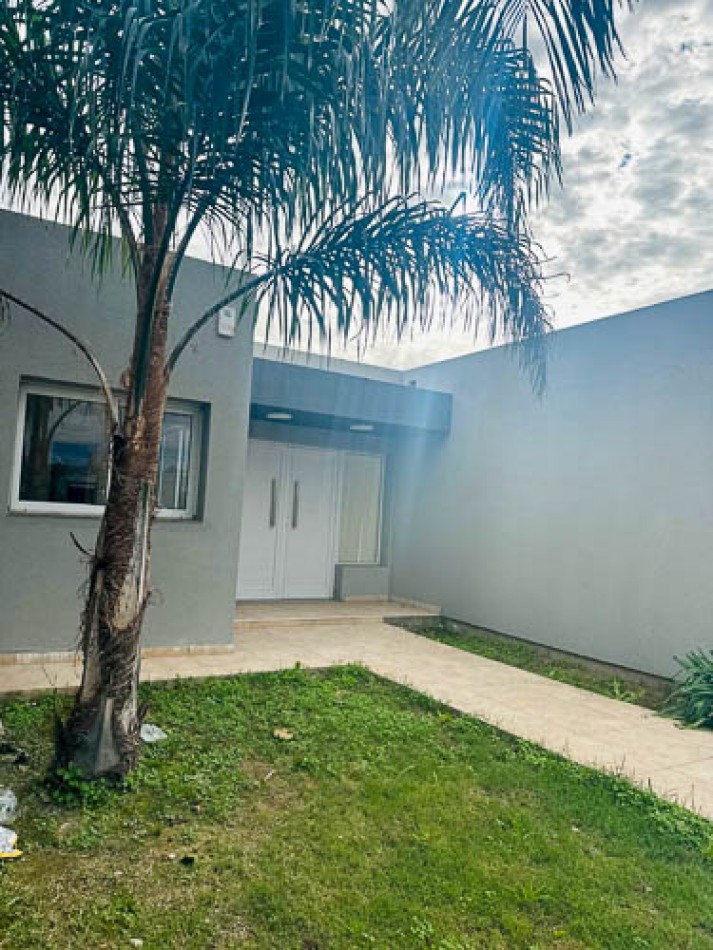 VENTA / CASA / BARRIO MIRADORES DEL GOLF