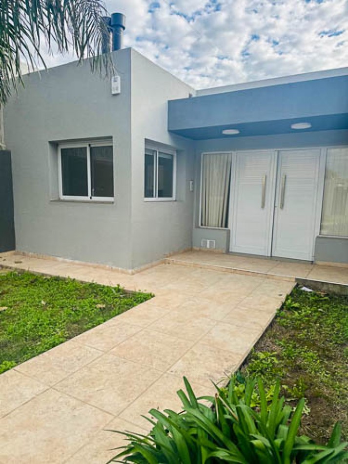 VENTA / CASA / BARRIO MIRADORES DEL GOLF