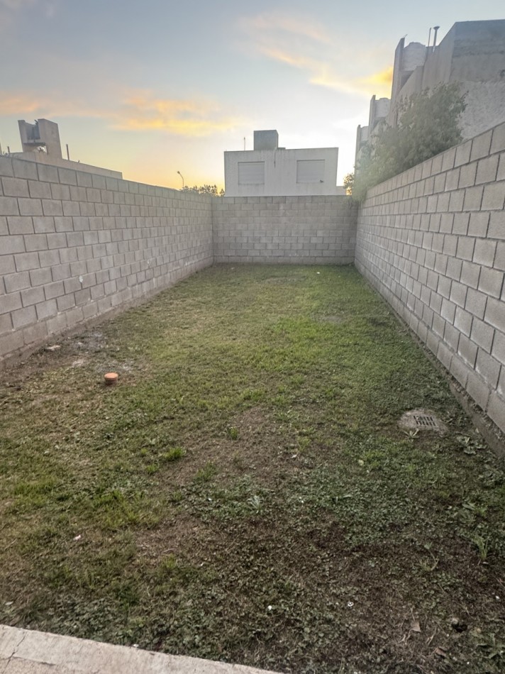 Se alquila Duplex | Barrio Solares del Norte