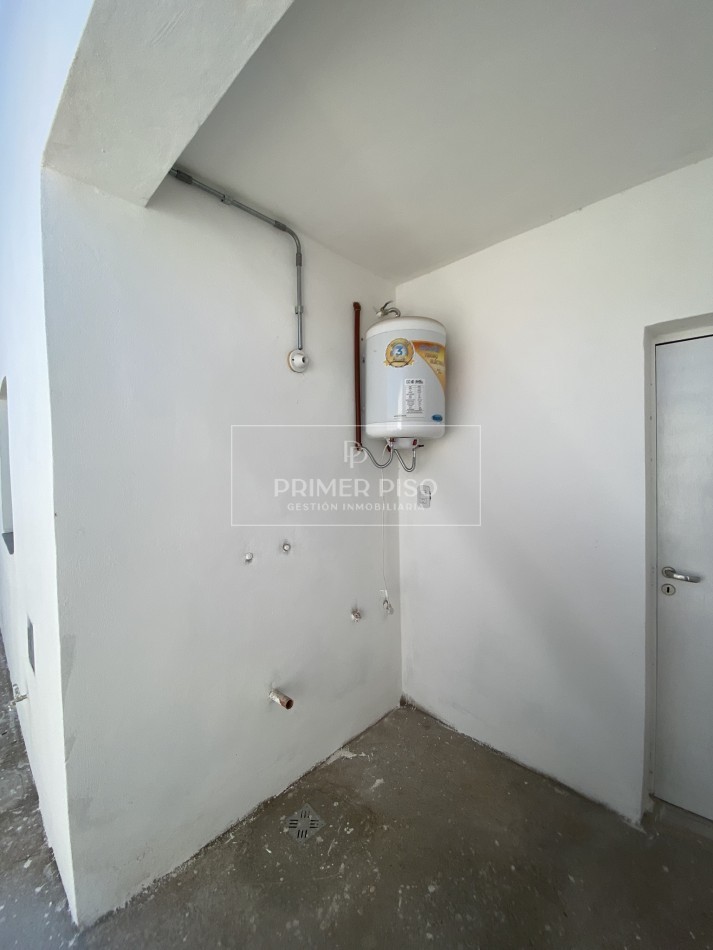 ALQUILER / DUPLEX / BARRIO SAN JUAN BAUTISTA