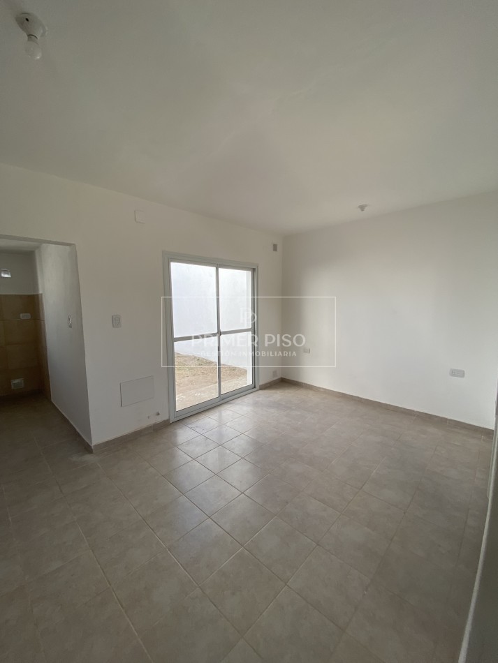 ALQUILER / DUPLEX / BARRIO SAN JUAN BAUTISTA