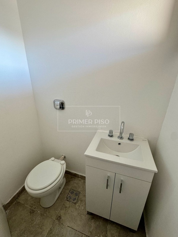 SE VENDE / DUPLEX / BARRIO SOLARES DEL NORTE