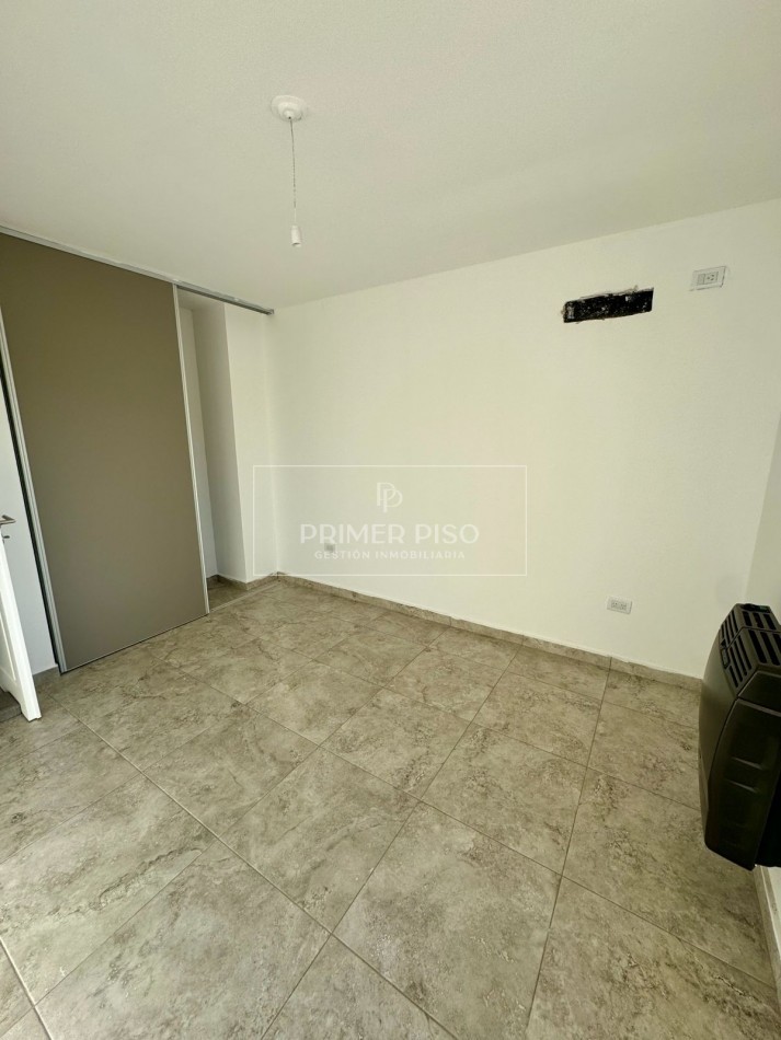 SE VENDE / DUPLEX / BARRIO SOLARES DEL NORTE