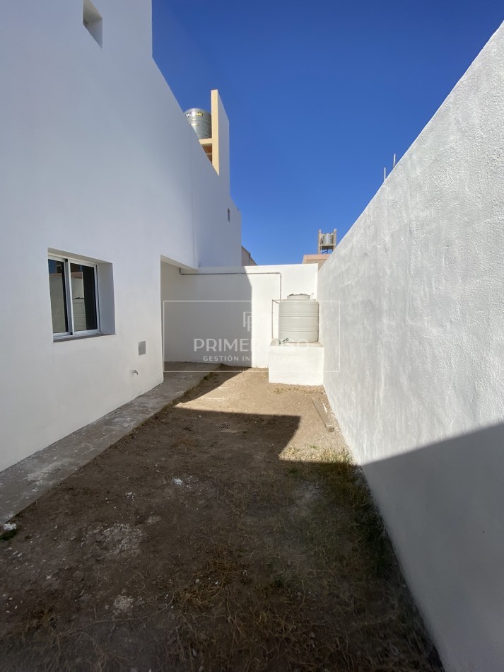 ALQUILER / DUPLEX / BARRIO SAN JUAN BAUTISTA