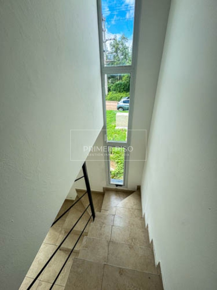 VENTA / DUPLEX / BARRIO CTALAMUCHITA