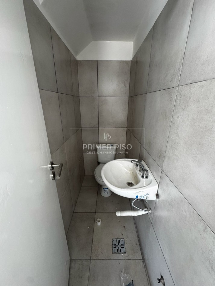 SE ALQUILA / LOCAL COMERCIAL / BARRIO CENTRO