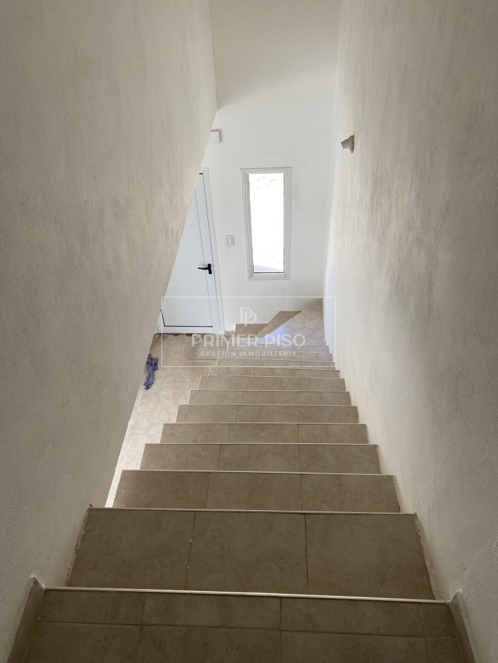 ALQUILER / DUPLEX / BARRIO SAN JUAN BAUTISTA