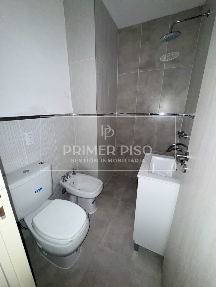 VENTA / DEPTO 2 DORMITORIOS / BARRIO CENTRO 