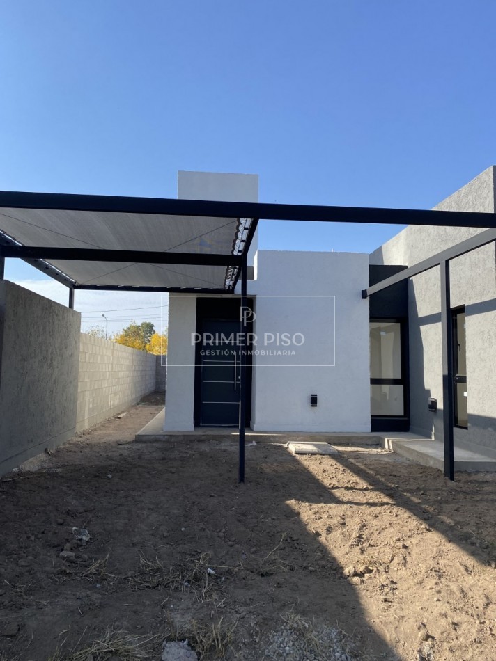 VENTA / CASA / VILLA ALBERTINA