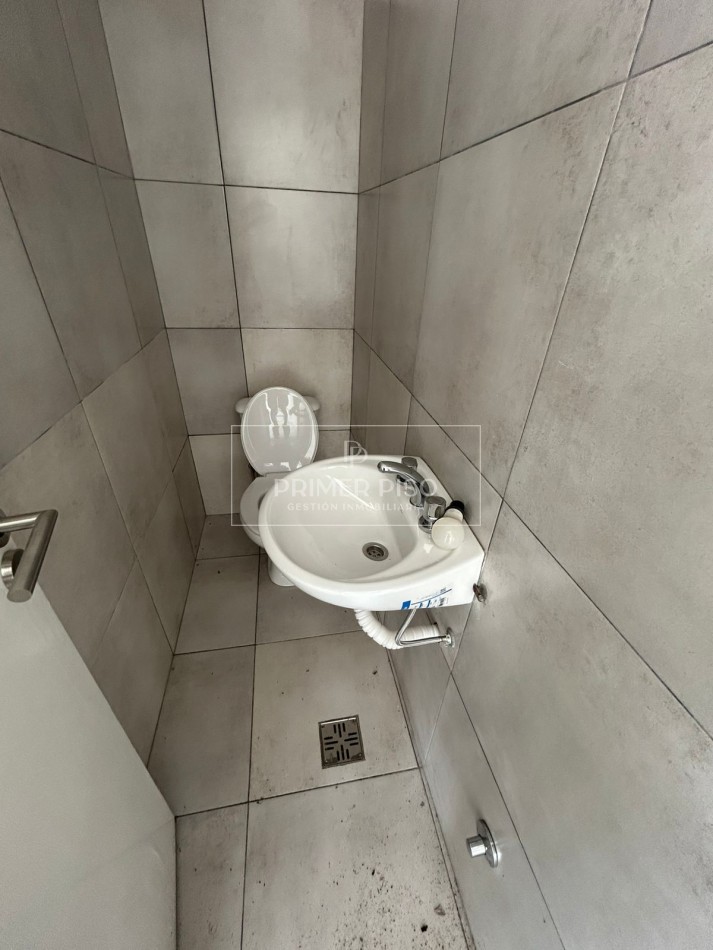 SE ALQUILA / LOCAL COMERCIAL / BARRIO CENTRO