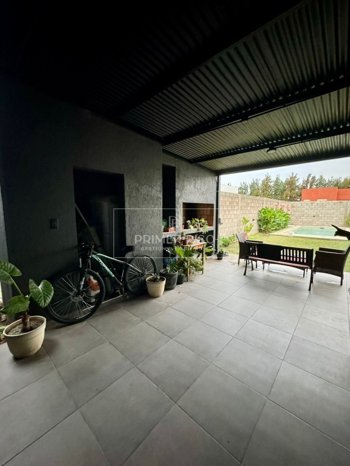 VENTA - ALQUILER  / CASA / BARRIO LAS LILAS