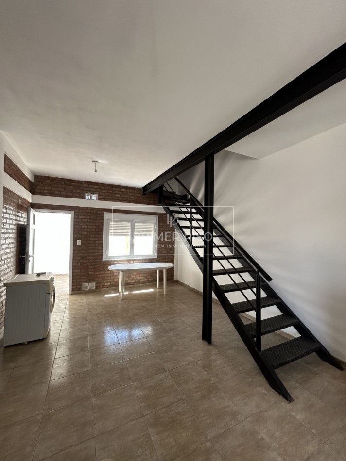 ALQUILER / CASA / SAN JUAN BAUTISTA