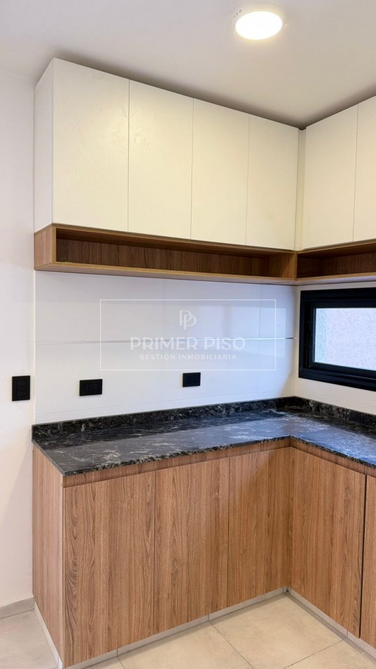 VENTA / CASA / BARRIO RAMON CARRILLO