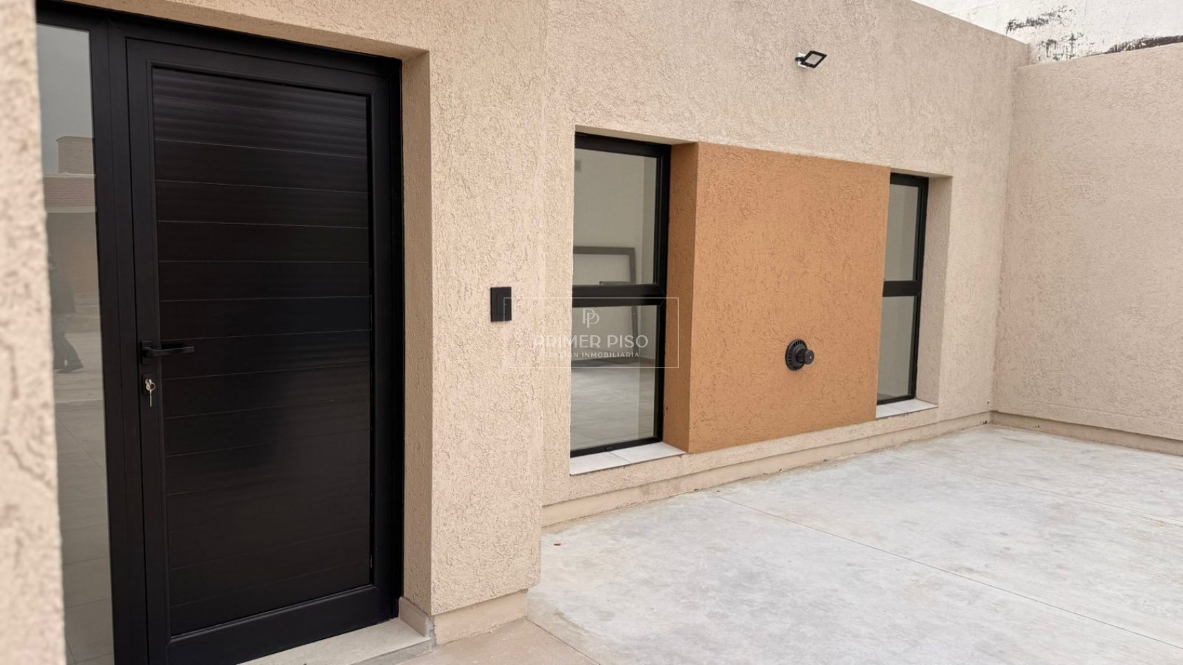 VENTA / CASA / BARRIO RAMON CARRILLO