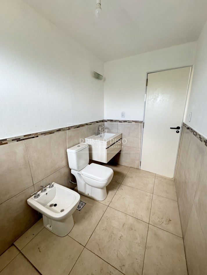 VENTA / DUPLEX / BARRIO CTALAMUCHITA