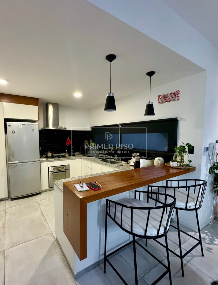 VENTA - ALQUILER  / CASA / BARRIO LAS LILAS