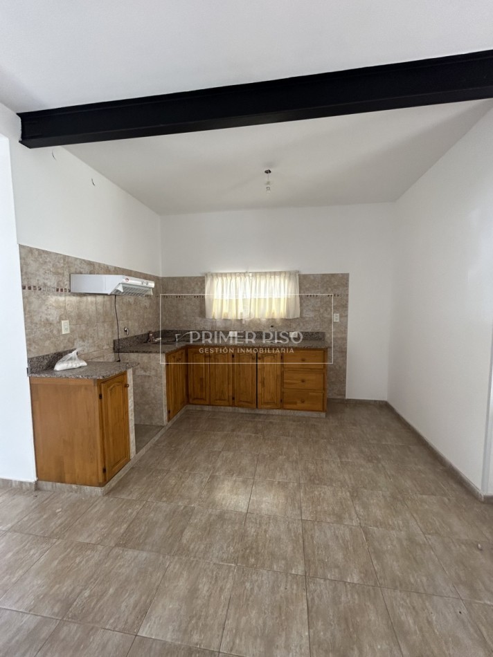 ALQUILER / CASA / SAN JUAN BAUTISTA