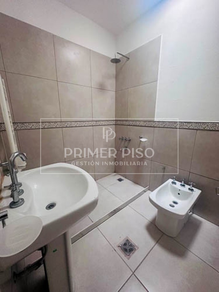 VENTA / CASA / BARRIO MIRADORES DEL GOLF