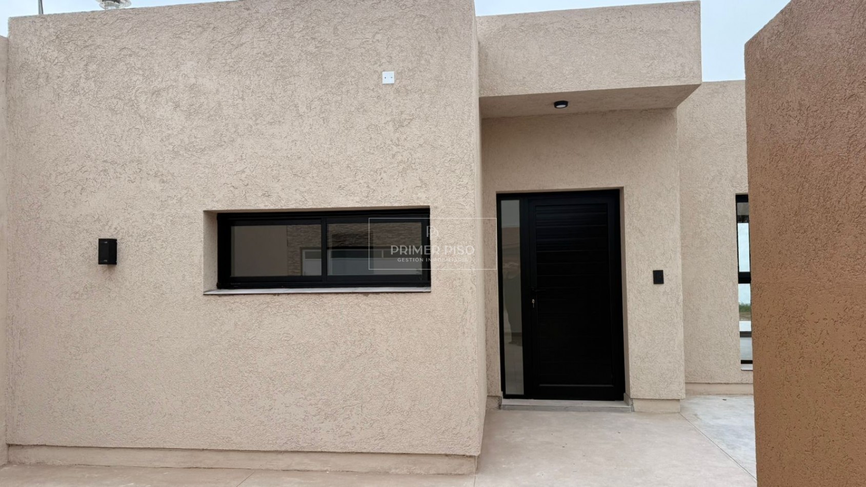 VENTA / CASA / BARRIO RAMON CARRILLO