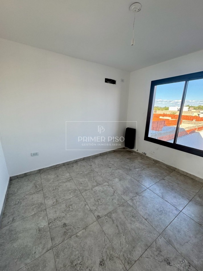 SE VENDE / DUPLEX / BARRIO SOLARES DEL NORTE
