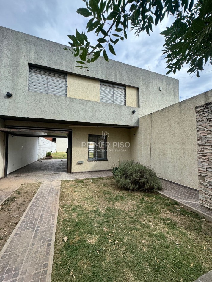 ALQUILER / CASA 2 DORMITORIOS / BARRIO PARQUE NORTE