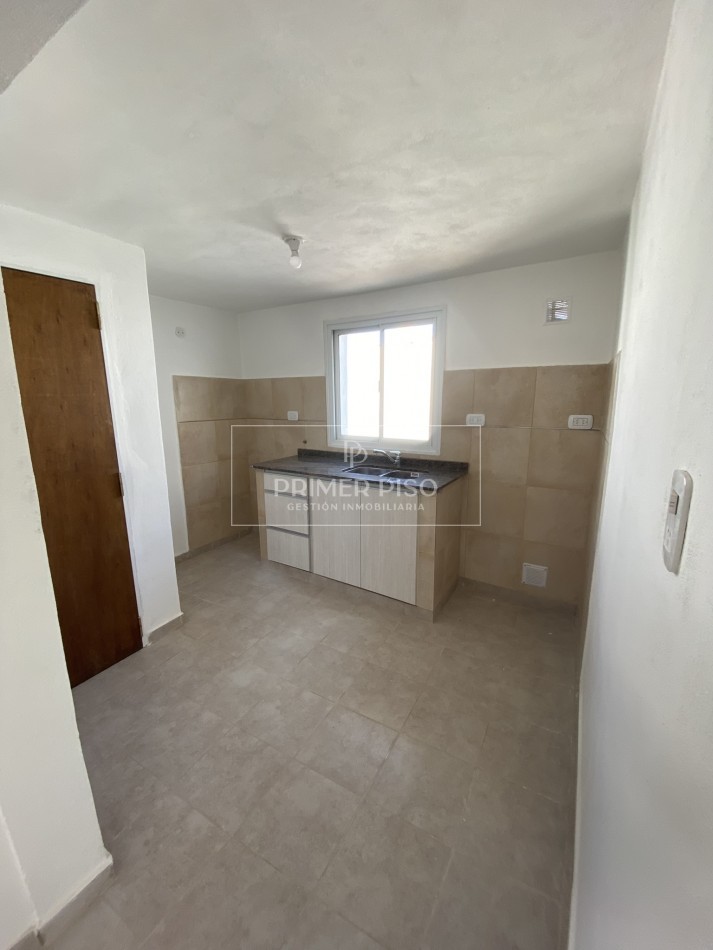 ALQUILER / DUPLEX / BARRIO SAN JUAN BAUTISTA