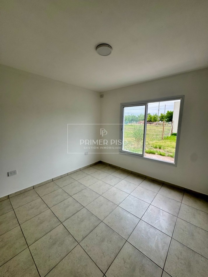 SE VENDE / CASA / BARRIO VILLA ALBERTINA