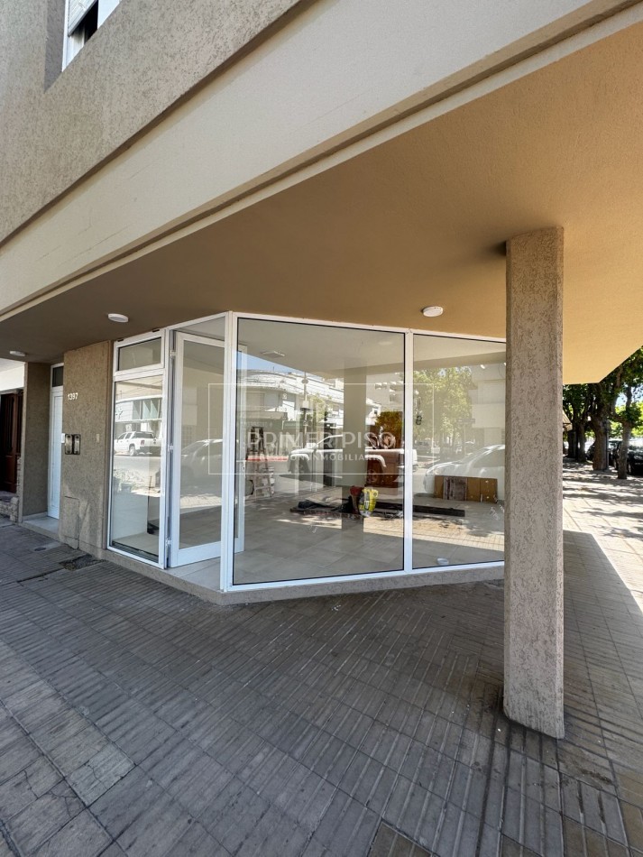 SE ALQUILA / LOCAL COMERCIAL / BARRIO CENTRO