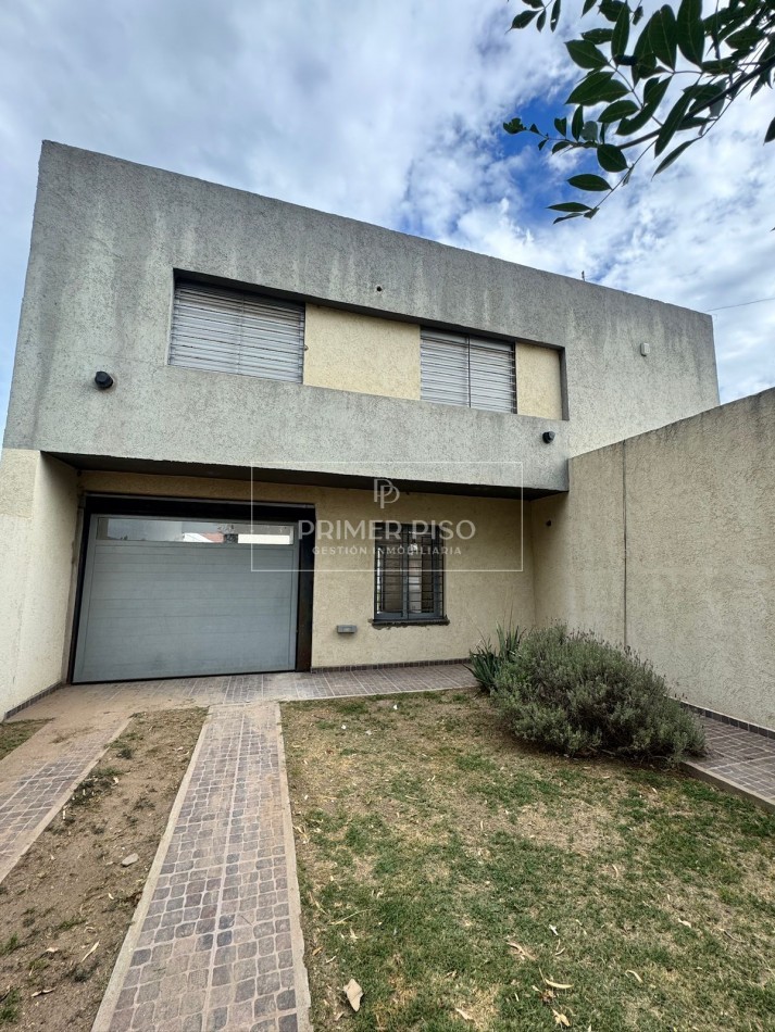 ALQUILER / CASA 2 DORMITORIOS / BARRIO PARQUE NORTE