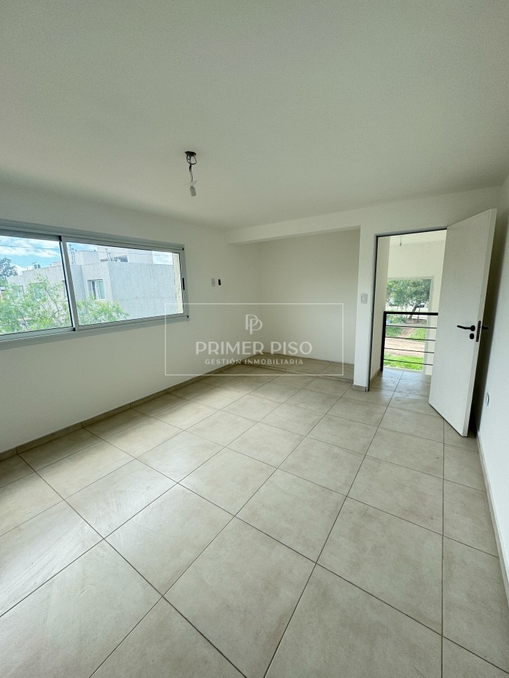 VENTA / DUPLEX / BARRIO CTALAMUCHITA