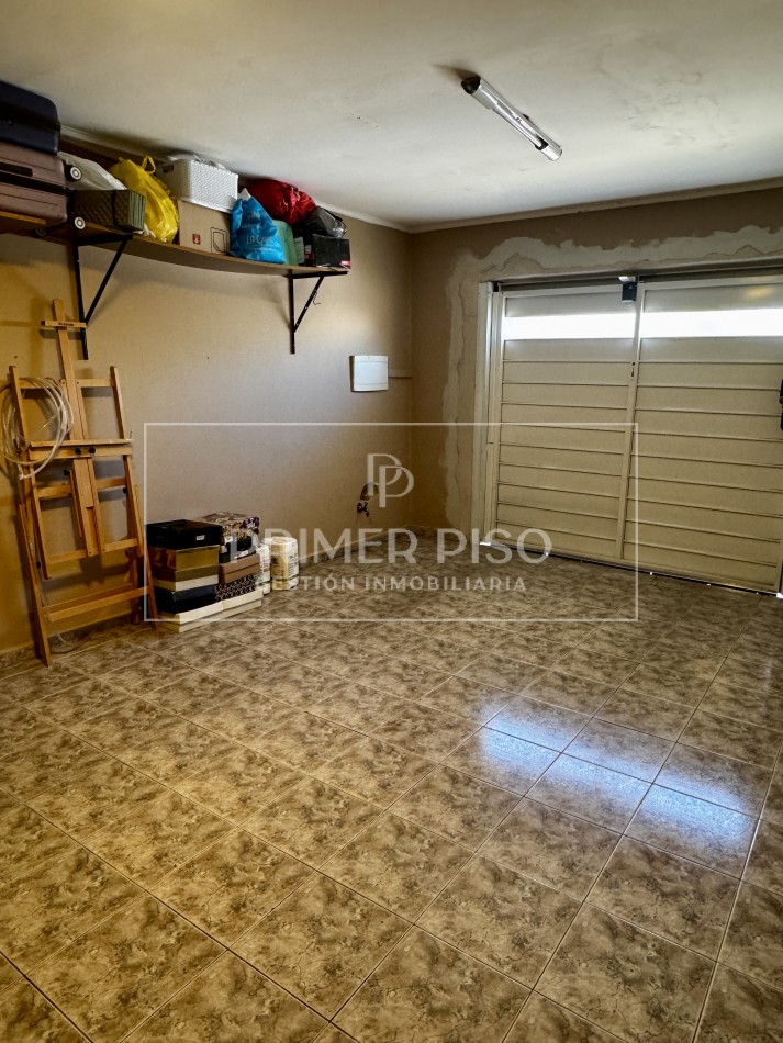 VENTA / CASA / BARRIO RIVADAVIA 