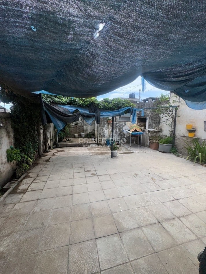 SE VENDE CASA / BARRIO ALMIRANTE BROWN