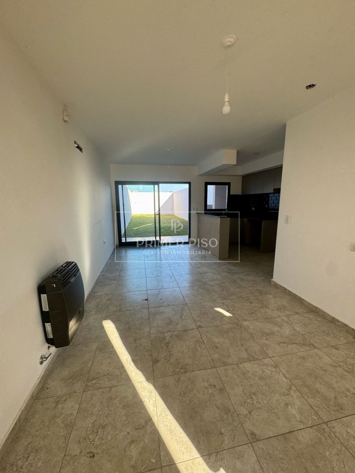 SE VENDE / DUPLEX / BARRIO SOLARES DEL NORTE