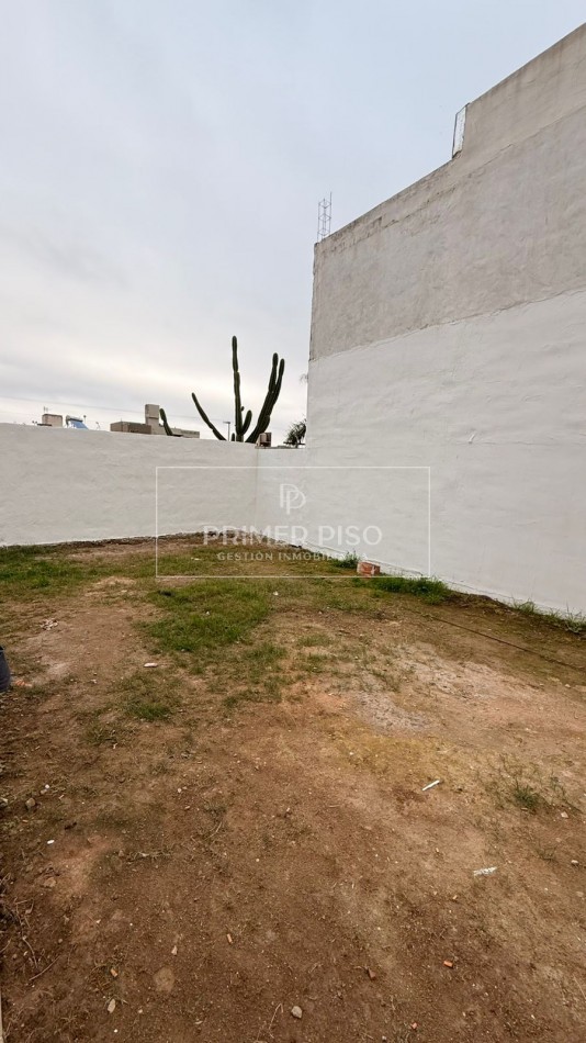 VENTA / CASA / BARRIO RAMON CARRILLO