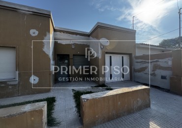 VENTA / CASA / BARRIO SARMIENTO 