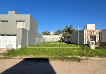 SE VENDE LOTE / BARRIO RAMON CARRILLO