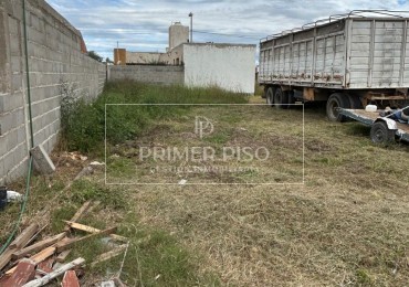 SE VENDE LOTE / BARRIO FRANCISCO GARCIA