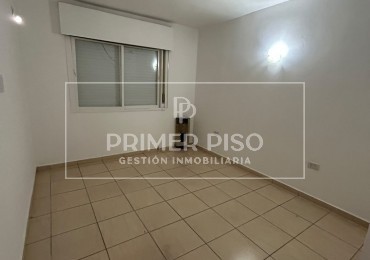 SE ALQUILA / CASA / BARRIO LAS ACACIAS